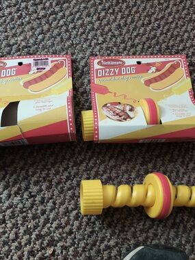 Simple Dizzy Dog Spiral Hot Dog Cutter - Yellow & Pink Packaging